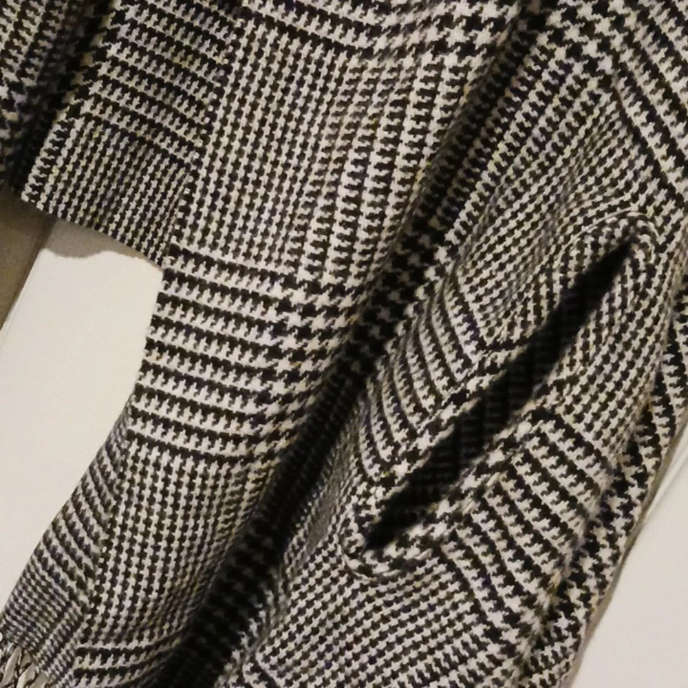 New Ladies Shawl - Picture 2 of 10